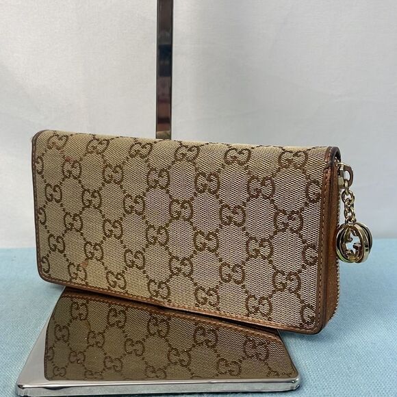 Gucci Brown Logo Continental Wallet - Picture 3 of 5